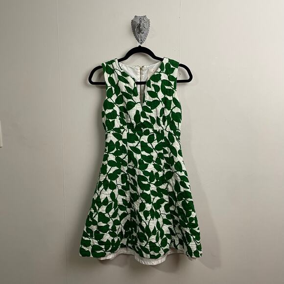 Kate Spade Dresses & Skirts - Kate Spade 4 sleeveless knee-length dress green white floral workwear Corpcore